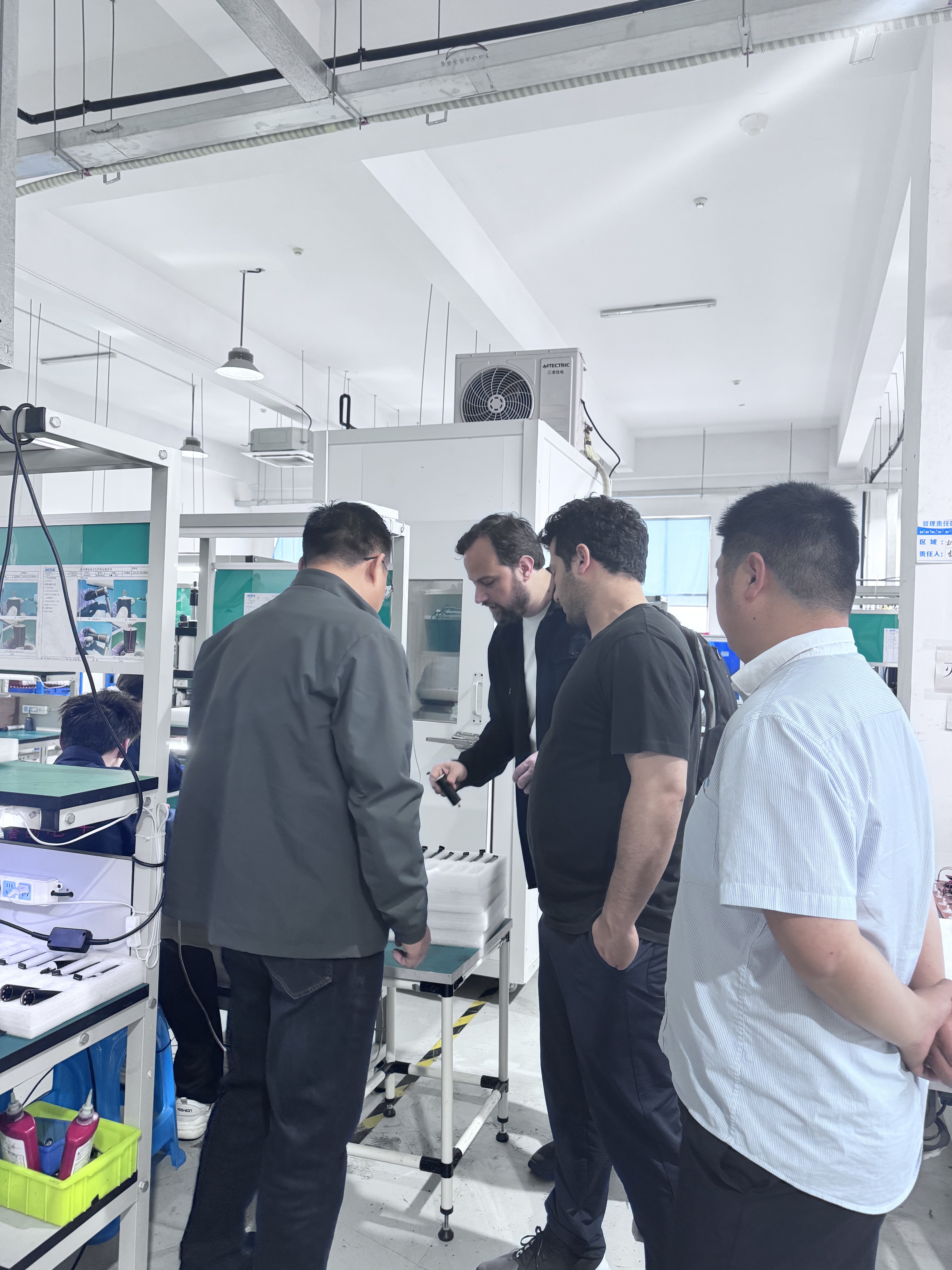 Последние блоги о компании Турецкие клиенты посетили компанию Jiangsu Retek Motion Co., Ltd. для обсуждения возможного сотрудничества